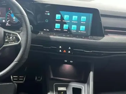 Photo 9 Volkswagen Golf Gén. VIII Ph1 R-Line 5