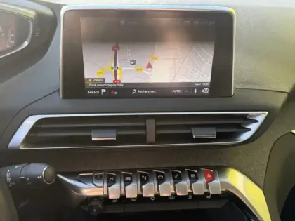 Photo 11 Peugeot 5008 1.5 BlueHDi 130 Allure