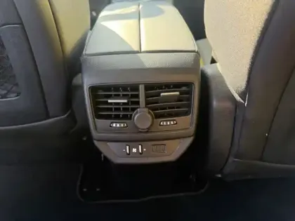 Photo 10 Peugeot 5008 1.5 BlueHDi 130 Allure