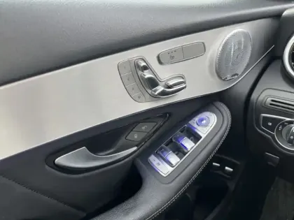 Photo 18 Mercedes Classe GLC GLC 220 d 4MATIC SUV AMG Line