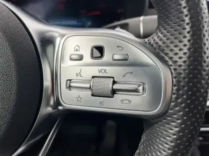 Photo 19 Mercedes Classe GLC GLC 220 d 4MATIC SUV AMG Line