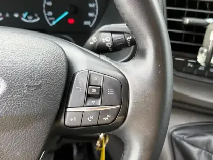 Photo 11 Ford Tourneo 320 2.0 150 L2 Trend