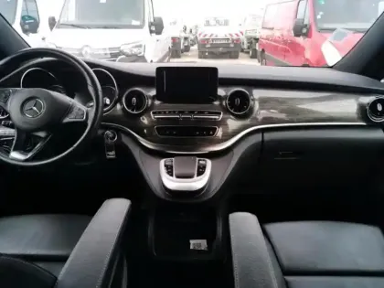 Photo 5 Mercedes CLA V 220 d AVANTGARDE Extra long 