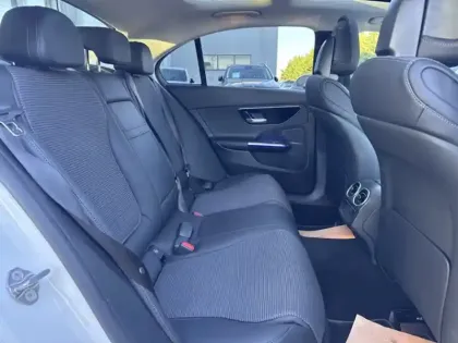 Photo 17 Mercedes Classe C  220 d Berline Avantga