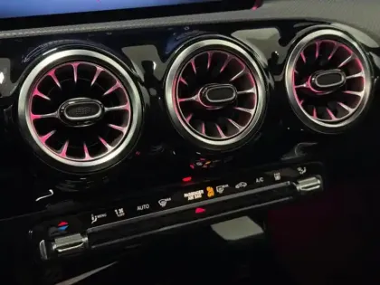 Photo 17 Mercedes Classe A 250 e Hybrid EQ AMG Line