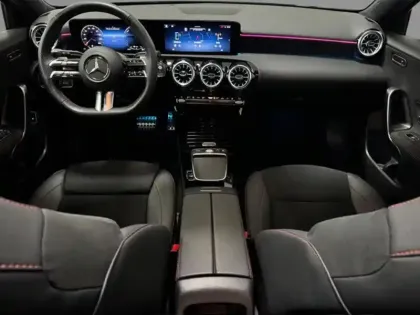 Photo 10 Mercedes Classe A 250 e Hybrid EQ AMG Line