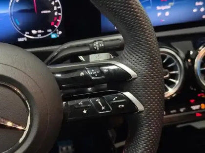 Photo 14 Mercedes Classe A 250 e Hybrid EQ AMG Line