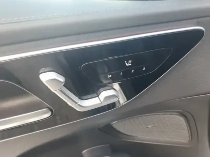 Photo 11 Mercedes Classe C  200 d Berline AMG Lin