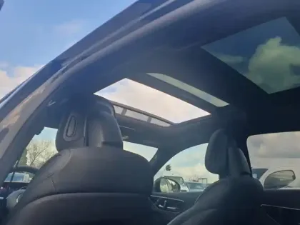 Photo 19 Mercedes Classe C  200 d Berline AMG Lin