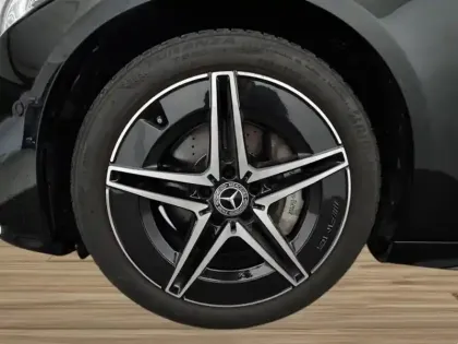 Photo 32 Mercedes Classe C Gén. V (W206) Ph1 AMG Line 4