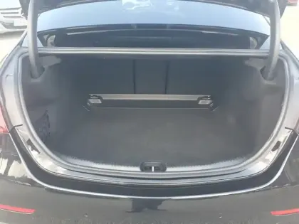 Photo 18 Mercedes Classe C  200 d Berline AMG Lin