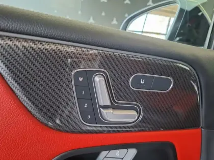 Photo 53 Mercedes GLB 220 d 4MATIC AMG Line