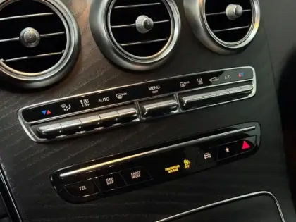 Photo 18 Mercedes Classe GLC GLC 300de 4MATIC SUV AMG Line