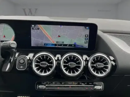 Photo 5 Mercedes GLA 200 d AMG Line