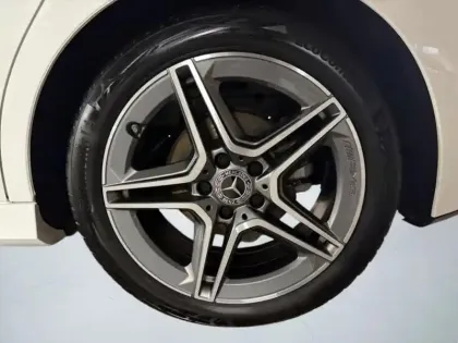 Photo 8 Mercedes Classe A A 200 d AMG Line