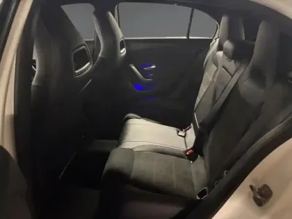 Photo 13 Mercedes Classe A A 200 d AMG Line