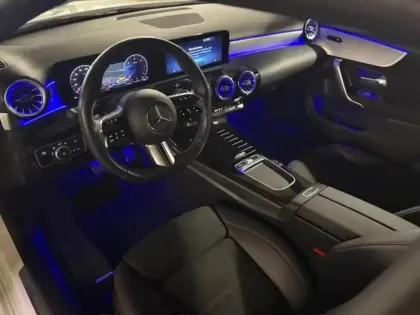 Photo 12 Mercedes Classe A A 200 d AMG Line