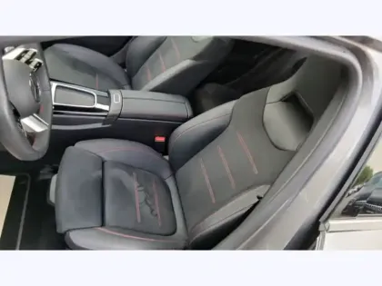 Photo 20 Mercedes Classe A 200 d AMG Line