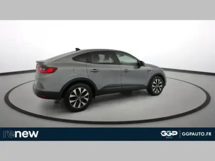 Photo 7 Renault Arkana E-Tech 145 Business