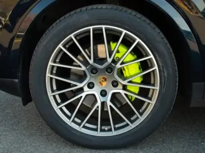 Photo 5 Porsche Cayenne  Coupé 3.0 V6 462ch E-Hybrid Platinum Edition