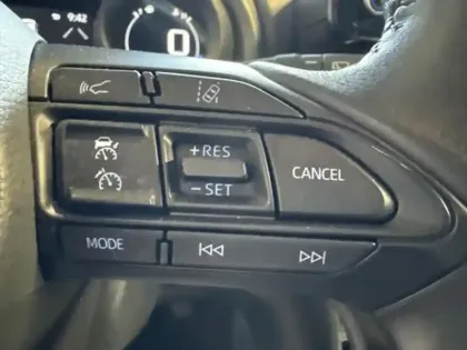 Photo 6 Toyota Yaris  Cross 116h Dynamic Business + Programme Beyond Zero Academy MY22