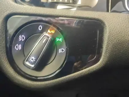 Photo 6 Volkswagen Golf  1.5 TSI EVO 150ch Carat DSG7 Euro6d-T 5p