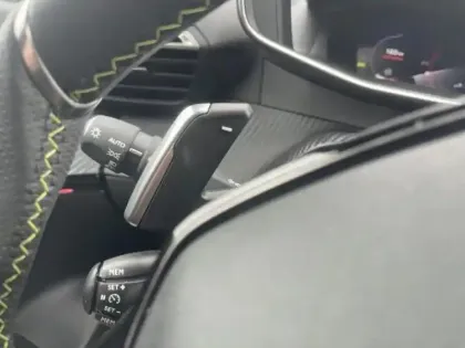 Photo 14 Peugeot 2008  1.2 PureTech 130ch S&S GT EAT8