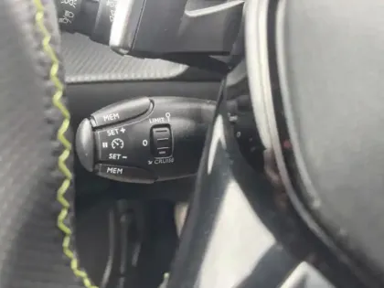 Photo 13 Peugeot 2008  1.2 PureTech 130ch S&S GT EAT8