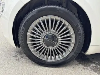 Photo 7 Fiat 500  e 118ch Icône