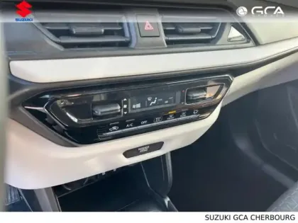 Photo 10 Suzuki Swift  1.2 Hybrid 83ch Privilège