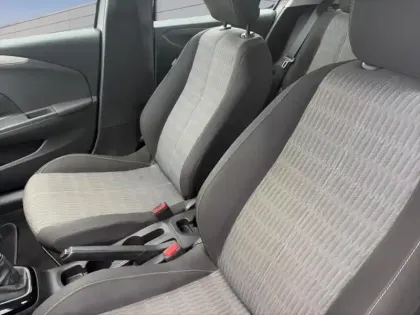 Photo 8 Opel Corsa  1.2 Turbo 100ch Edition