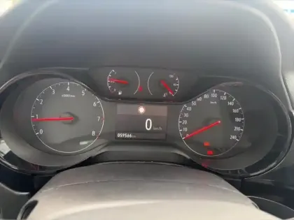 Photo 12 Opel Corsa  1.2 Turbo 100ch Edition