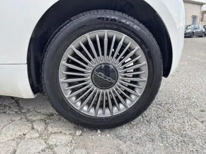 Photo 12 Fiat 500  e 118ch Icône Plus
