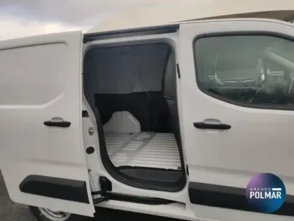 Photo 7 Opel Combo  Cargo M 800kg Electrique 136ch Batterie 54 kWh