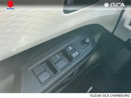 Photo 11 Suzuki Swift  1.2 Hybrid 83ch Privilège AllGrip