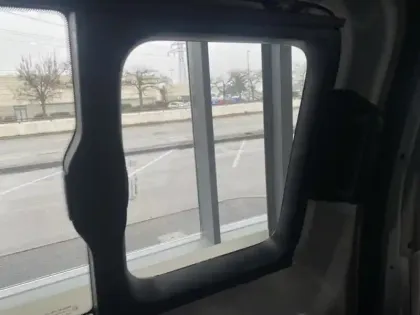 Photo 13 Peugeot Expert  Fg M 2.2 Diesel 180ch Cabine Approfondie Tech Edition automatique