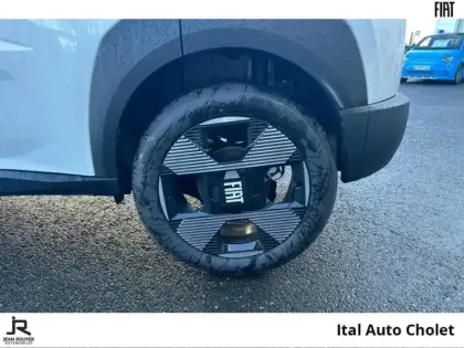 Photo 10 Fiat Panda Grande  1.2 Hybrid Turbo 110ch La Prima eDCT6