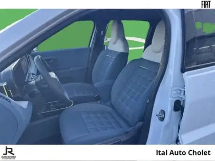 Photo 8 Fiat Panda Grande  1.2 Hybrid Turbo 110ch La Prima eDCT6