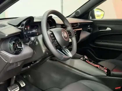 Photo 9 Alfa Romeo Junior  1.2 Ibrida 145ch Techno e-DCT6