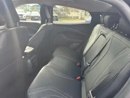 Photo 10 Ford Mustang  Mach-E 269ch Standard Range 72,6kWh Mach-E Propulsion