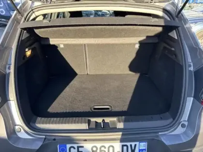 Photo 9 Renault Captur  1.6 E-Tech hybride 145ch Business -21