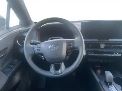 Photo 11 Toyota C-HR  2.0 Hybride Rechargeable 225ch Graphic MY26