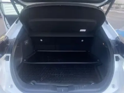 Photo 12 Toyota C-HR  2.0 Hybride Rechargeable 225ch Graphic MY26