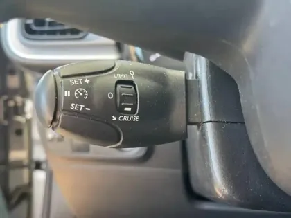 Photo 12 Citroën C3  1.5 BlueHDi 100ch S&S Feel AUTO-ECOLE