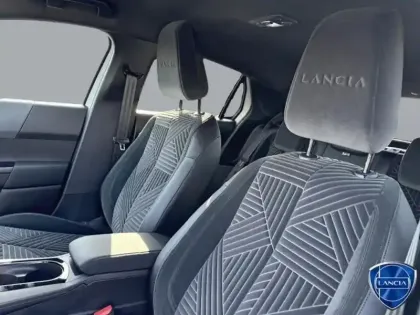 Photo 9 Lancia Ypsilon  1.2 Ibrida 110ch LX eDCT6