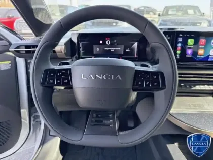 Photo 13 Lancia Ypsilon  1.2 Ibrida 110ch LX eDCT6