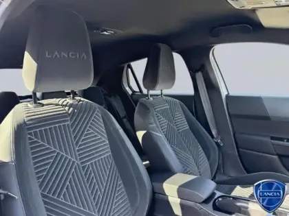 Photo 10 Lancia Ypsilon  1.2 Ibrida 110ch LX eDCT6