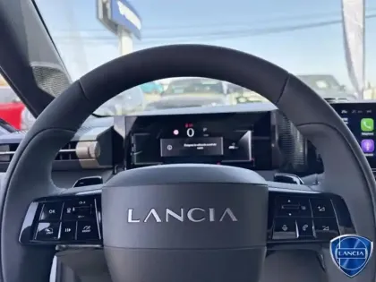 Photo 14 Lancia Ypsilon  1.2 Ibrida 110ch LX eDCT6