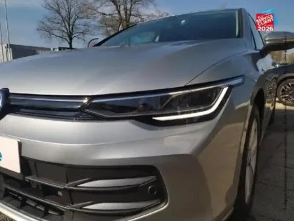 Photo 12 Volkswagen Golf  1.5 eTSI EVO2 116ch Life Plus DSG7 Siege chauf