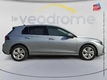 Photo 18 Volkswagen Golf  1.5 eTSI EVO2 116ch Life Plus DSG7 Siege chauf